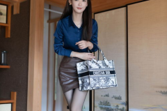 美媛馆牛仔裤,时尚与舒适的完美融合