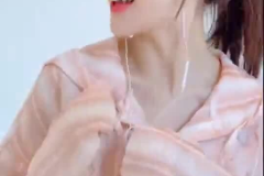 可爱娟 手机小姐姐 互,手机小姐姐与可爱娟的甜蜜互动