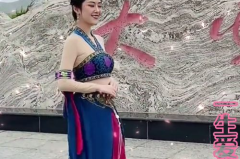 小姐姐拍敦煌飞天图片,翩翩仙子舞动千年壁画奇观